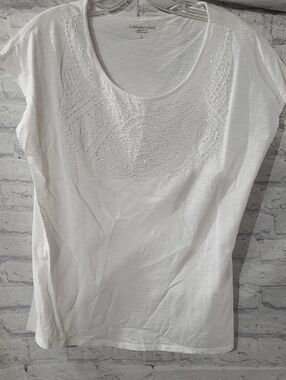 Coldwater Creek White Short Sleeve Scoop Neck Tee with Embroidered Yoke
